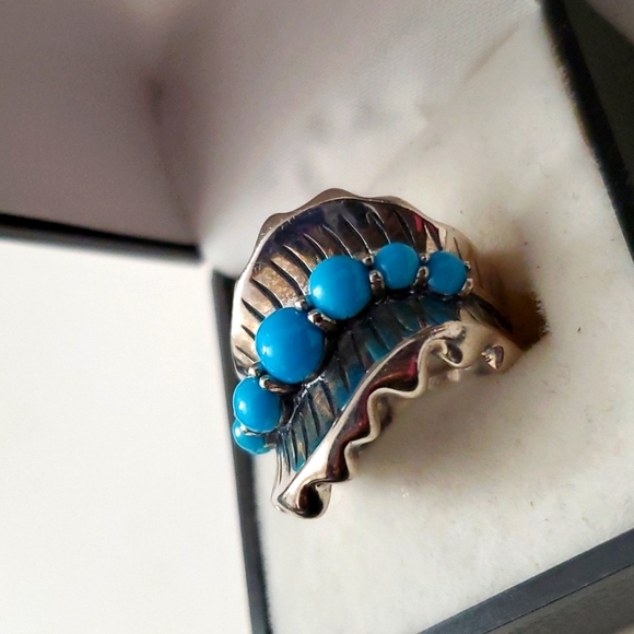 Sterling Silver 925 Turquoise Wave Graduated Ring - Picture 4 of 9